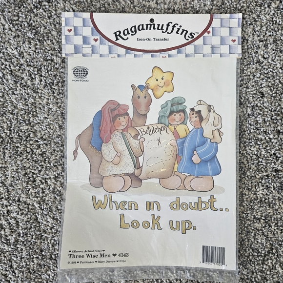 Lot of Vintage Christmas Crafts Raggamuffins Iron On Transfers Snowman Nativity - Picture 3 of 16